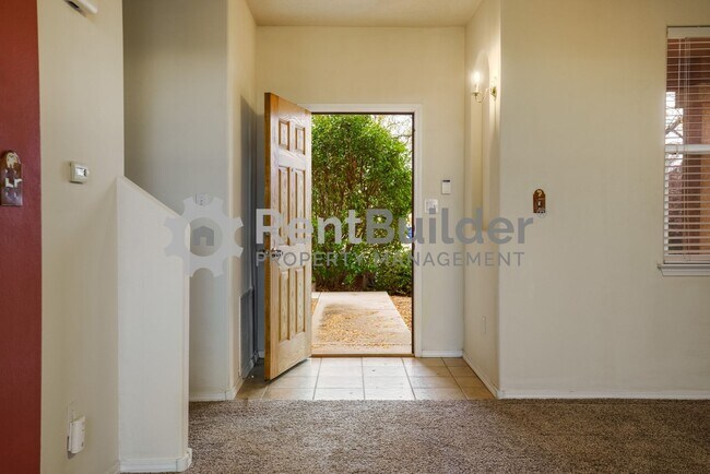 Foto del edificio - CALL US TODAY AT (505) 808-6467 TO SCHEDULE A CONVENIENT SHOWING