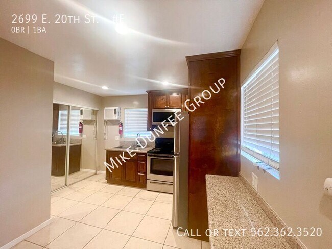 Foto del edificio - 2699 E 20th St