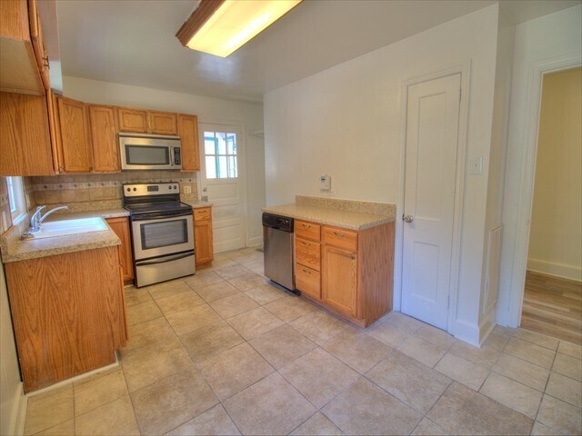 Foto del edificio - Recently Renovated 2 Bedroom 1 Bath Home i...