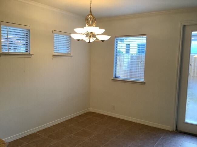 Foto del edificio - 1223 Cresswell Cove