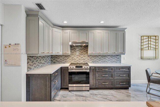 Foto del edificio - 7525 NW 61st Terrace
