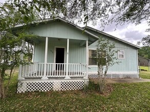 Building Photo - 2570 Stadium Dr