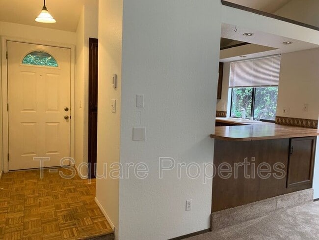 Building Photo - 12120 E Gibson Rd