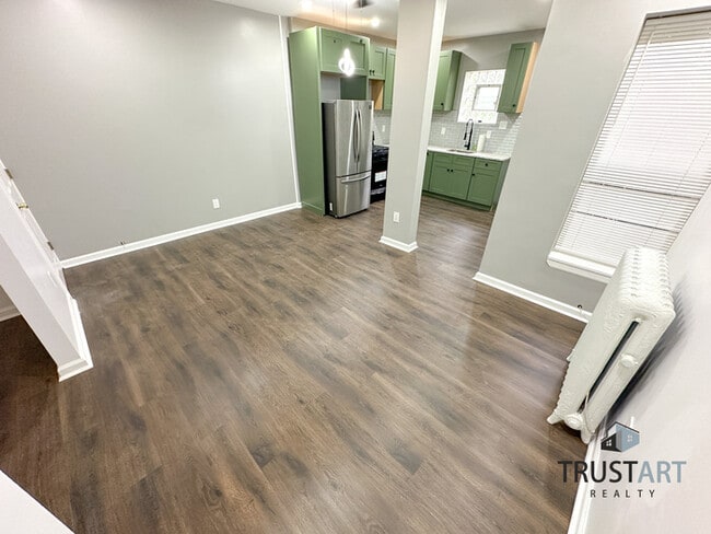 Building Photo - 3 Bedroom townhome in neark Parkland, Phil...