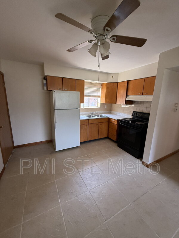 Foto del edificio - 4838 S Broadway St