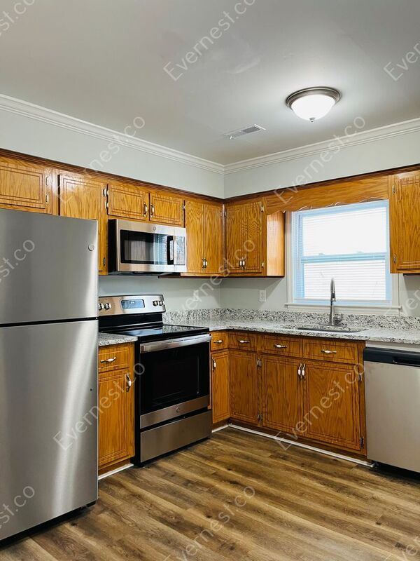 Building Photo - 3214 Cedarhurst Dr