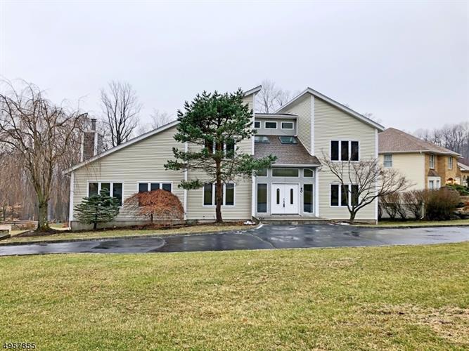 40 Meadow Bluff Rd, Morris Plains, NJ 07950 House Rental in Morris