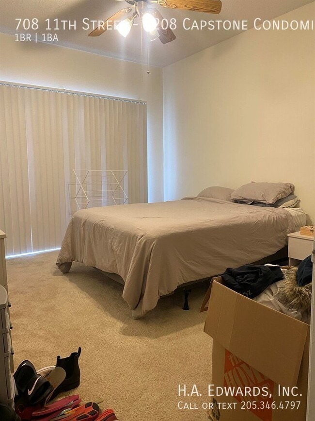 Building Photo - 708 11th St