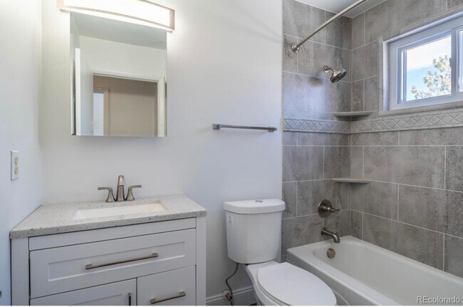 Building Photo - 10567 W 107th Ave