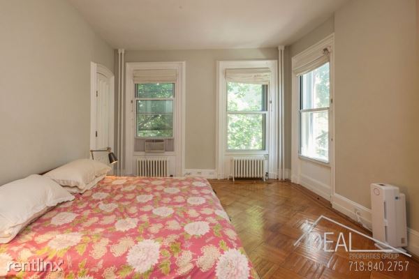 Building Photo - 208 Washington Park