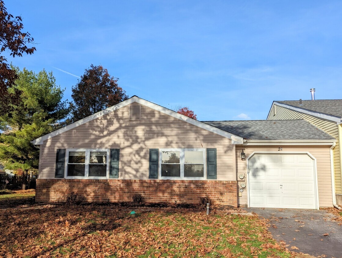 28 Chesapeake Dr, Newtown, PA 18940 Townhome Rentals in Newtown PA