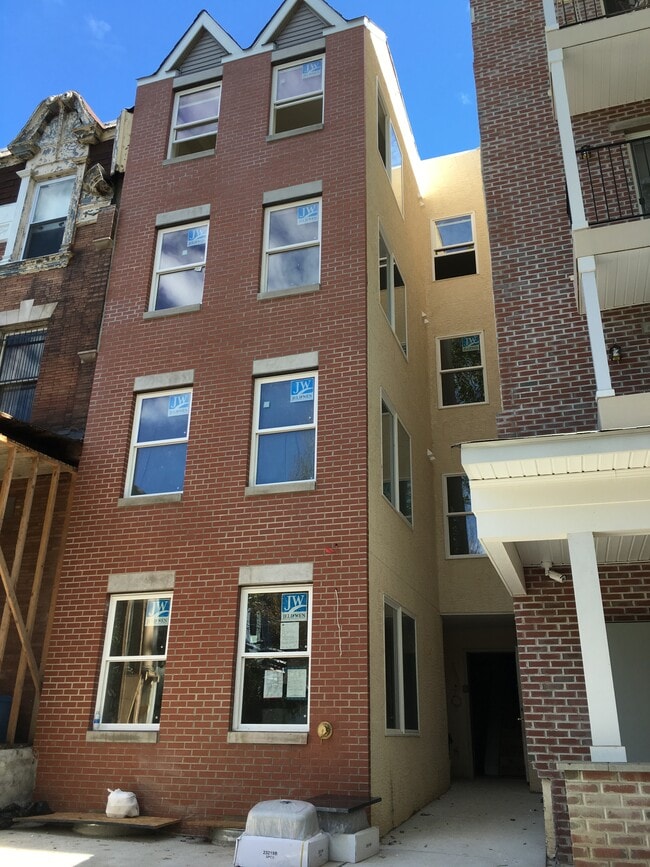 Building Photo - 243 S 45th St