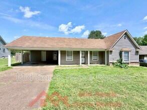 Building Photo - 4900 Walden Glen St