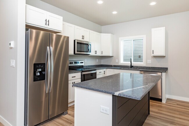 Foto del edificio - 6710 68th St S