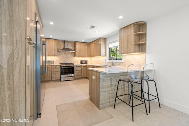 Foto del edificio - 325 Oakley Ave
