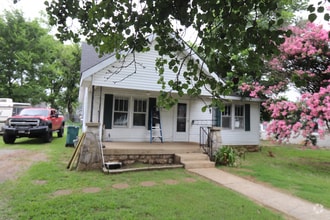 Building Photo - 413 Fairview Ave