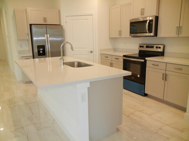 Foto del edificio - 4660 NW Exchange Ave