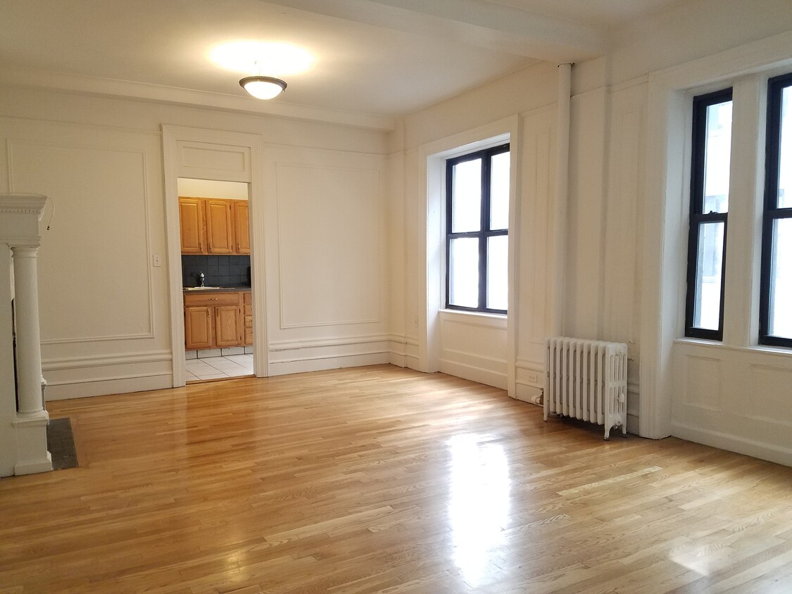 Foto principal - 517 W 113th St