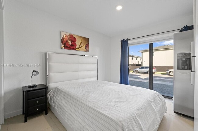 Foto del edificio - 275 NW 13th Pl