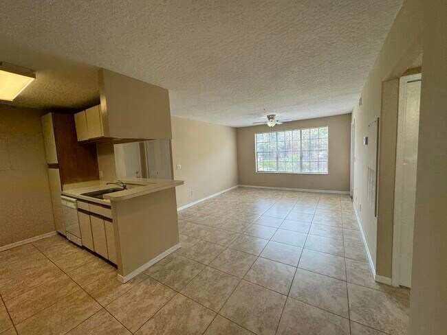 Foto del edificio - 7667 N Wickham Rd