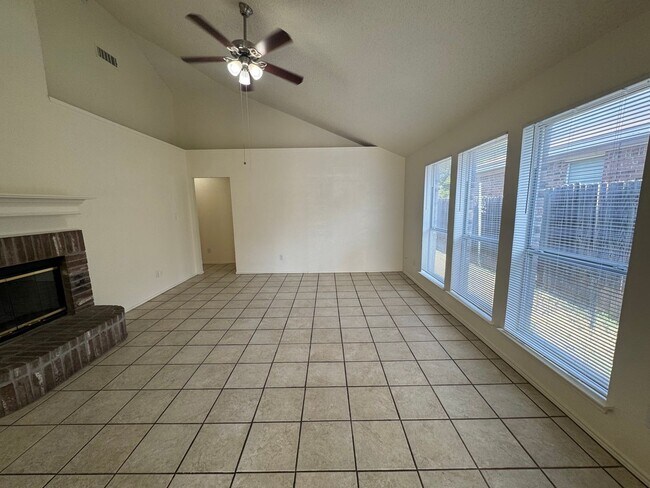 Foto del edificio - Cute Single Story 3 Bedroom in Keller ISD