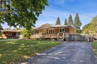 Building Photo - 87 Leaside Dr