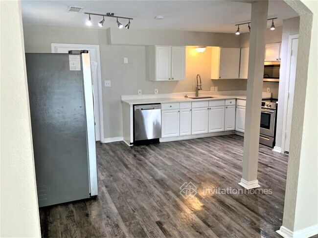 Foto del edificio - 904 N Wood St