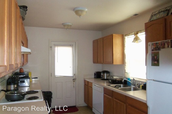 Foto del edificio - 3427 SE 3rd St
