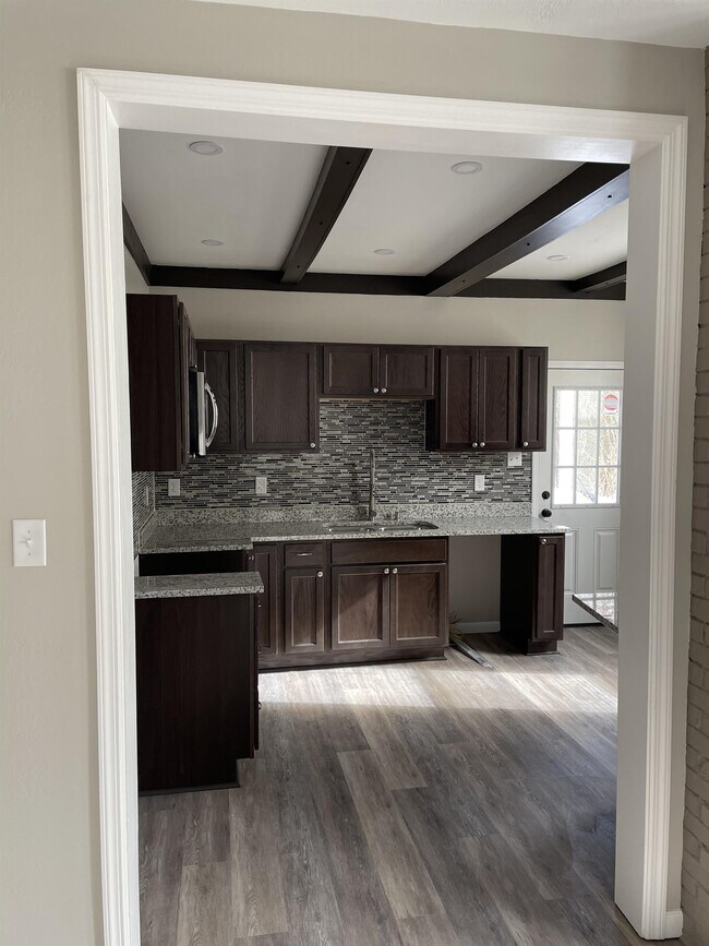 Foto del edificio - 1425 Rutherford Ave