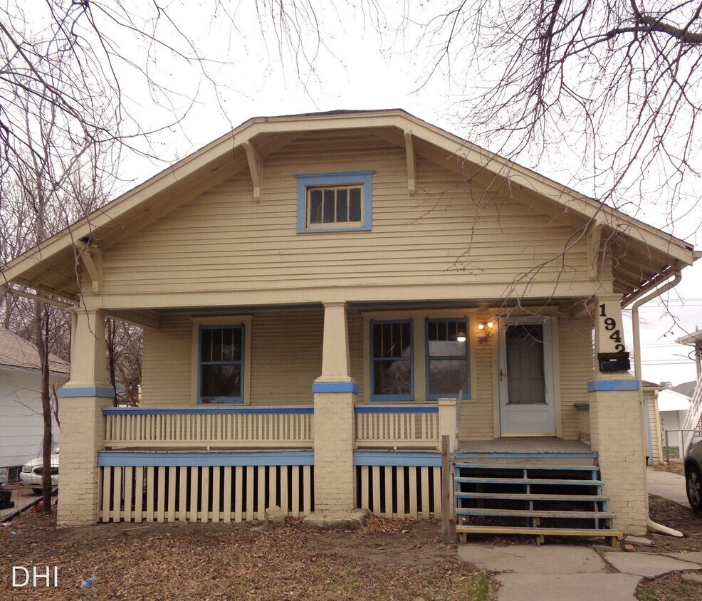 2 br, 2 bath House 1942 S.15th House for Rent in Lincoln, NE