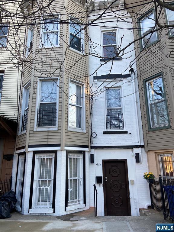 Building Photo - 477 Mercer St
