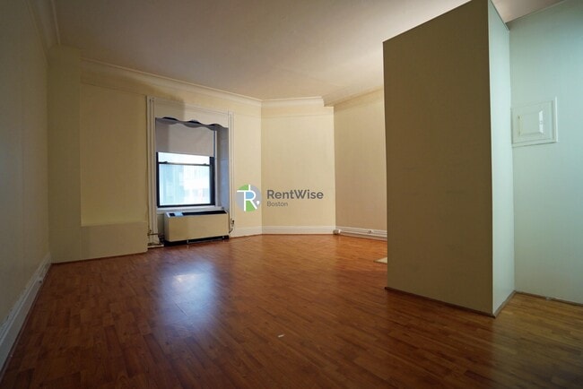 Building Photo - 62 Boylston St