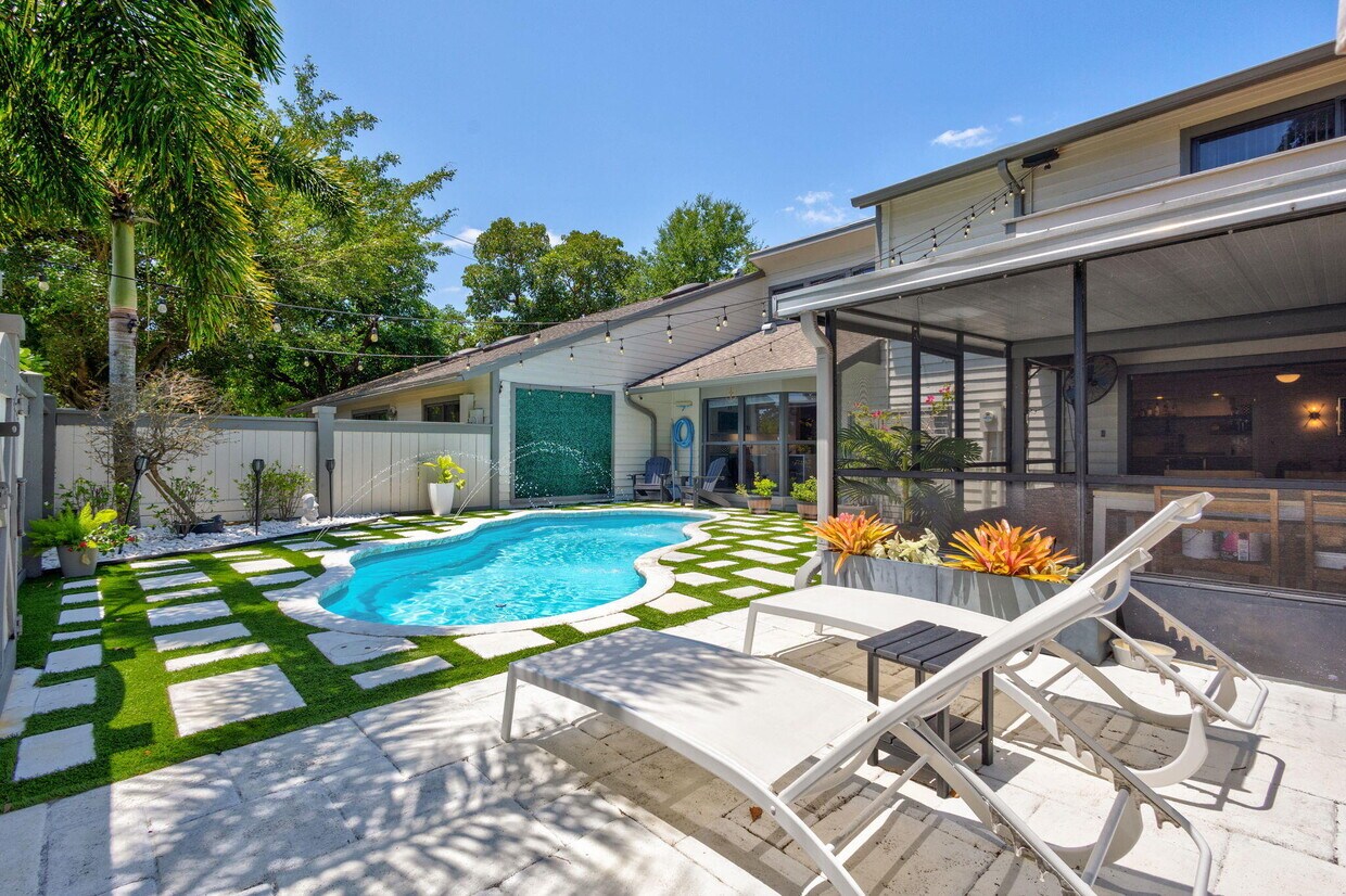 Foto principal - 13400 Bedford Mews Ct