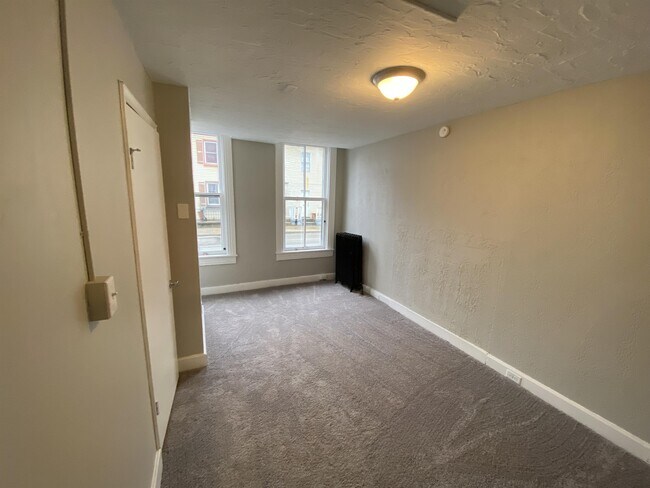 Building Photo - 453 S Duke St