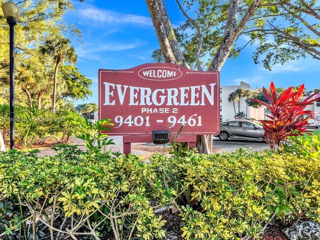 Foto del edificio - 9451 Evergreen Pl