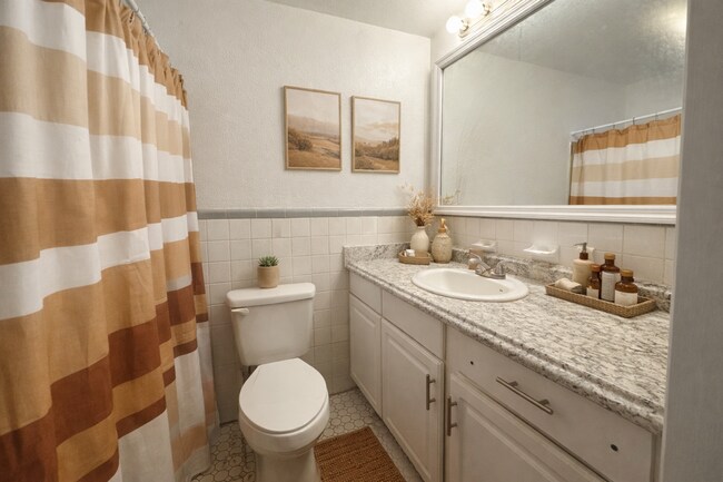 Foto del edificio - True 1 Bedroom Near FSU
