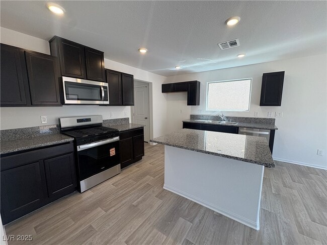 Building Photo - 6053 Swift Lariat St