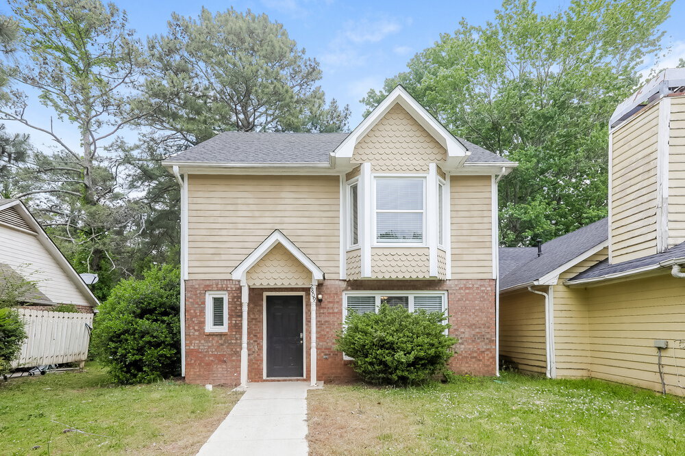 Primary Photo - 2809 Briar Hill Ln SE