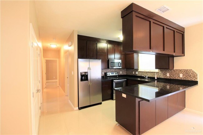 Building Photo - 1428 Leann Rimes Rd