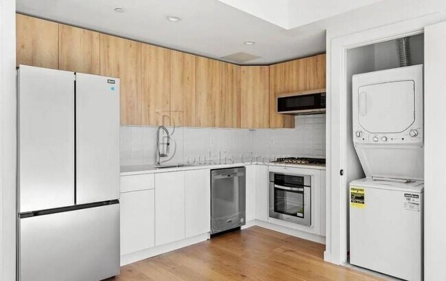 Photo - 2 bedroom in ASTORIA NY 11102 Apartment