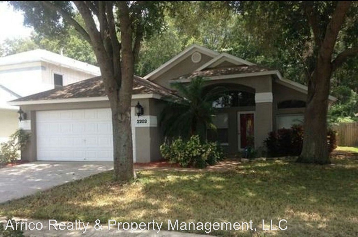 Primary Photo - 2202 Cattleman Dr
