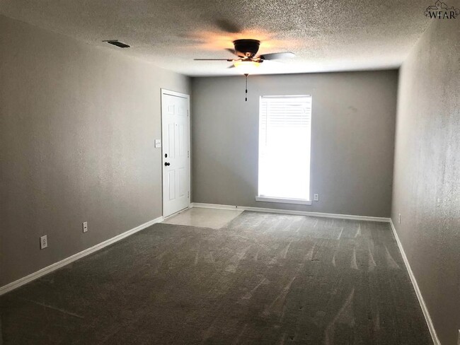 Building Photo - 4105 Latricia Ln