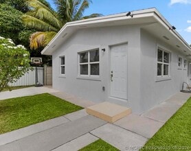 Building Photo - 1101 NW 26th St