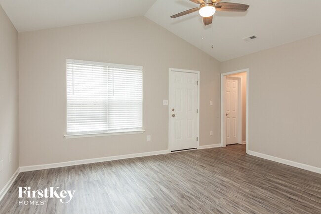 Building Photo - 1201 Braveheart Ln