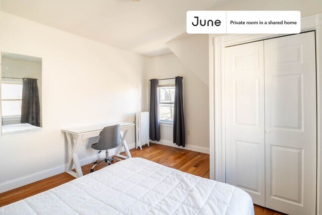 Foto del edificio - Room in Shared 7 bed/2 bath home
