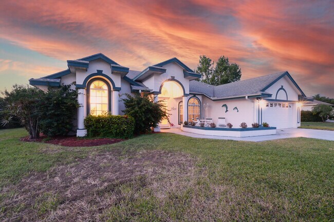 Foto del edificio - 1104 SE Strathmore Dr
