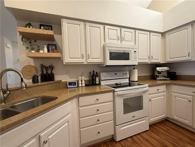 Building Photo - 3050 Orchard Ridge Cir