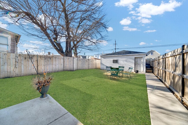 Foto del edificio - 1522 N Leamington Ave