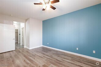 Building Photo - 905 Domnus Ln