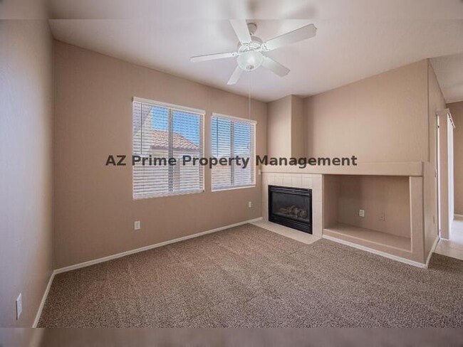 Building Photo - 670 E Mariposa Pl